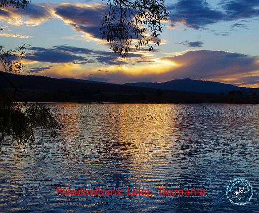 Meadowbank Lake, Tas AC087D-003.JPG